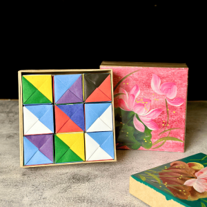 Bánh Màu Pháp Lam Huế - Moc Truly